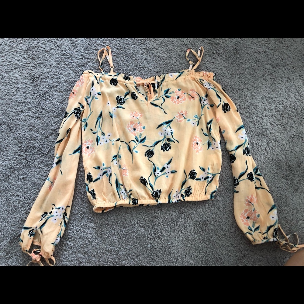 Off the shoulder long sleeve blouse
